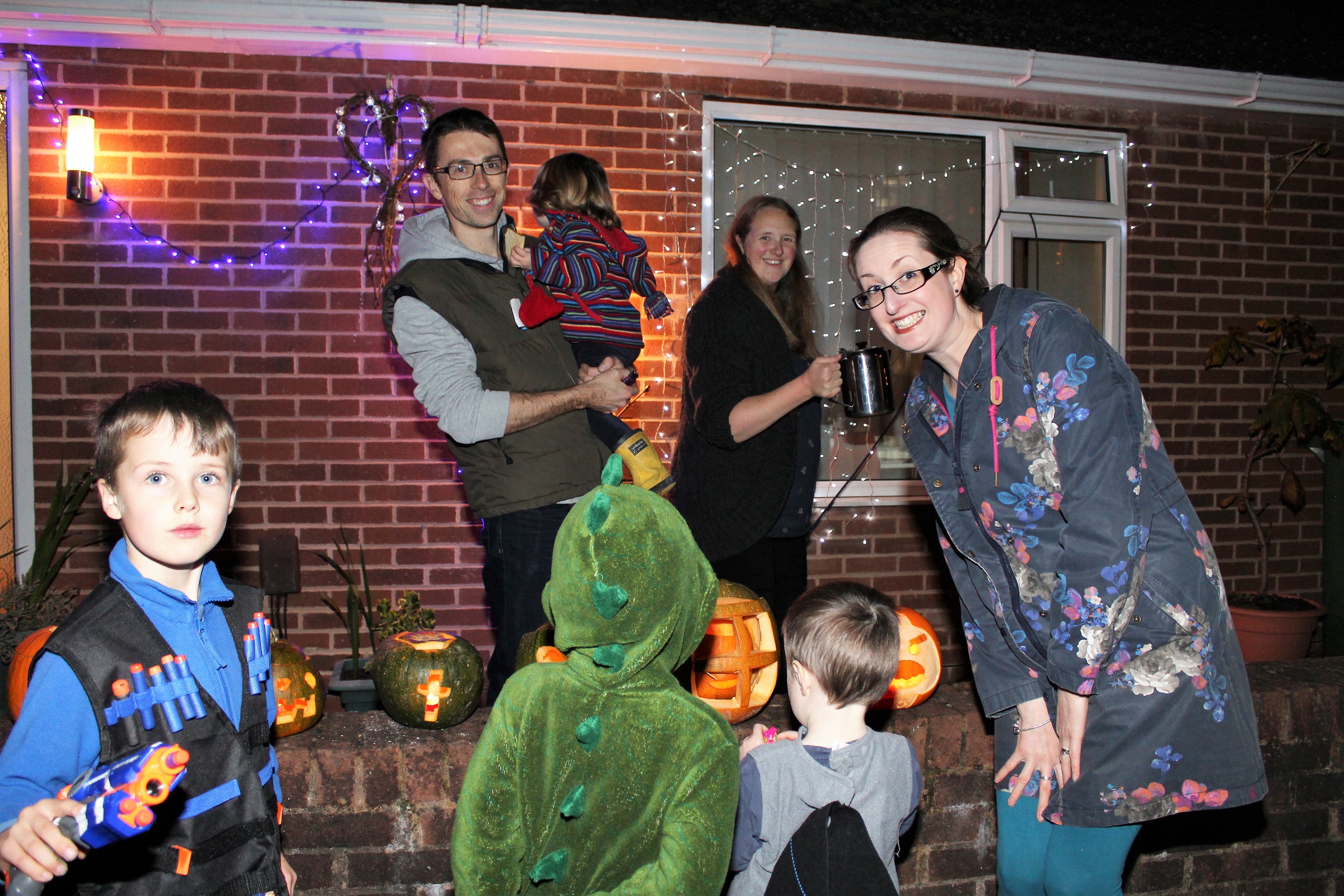 Hundreds of trick or treaters to Exeter home The Exeter Daily